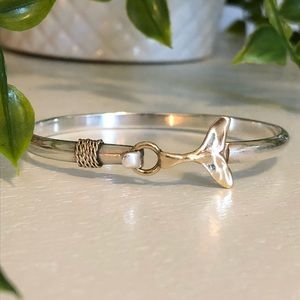 Cape Cod Jewelers Two-Tone Whale Tail Bracelet 🐳